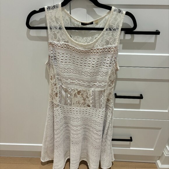 Dex Cream Lace Dress - Picture 1 of 3